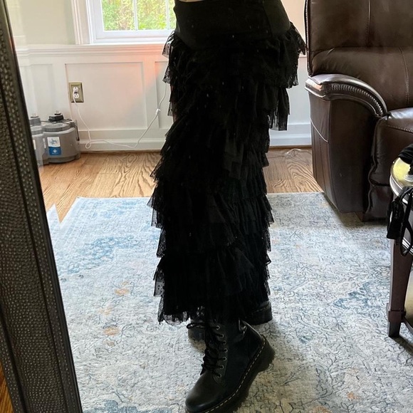 Maxi black frilled lace skirt - Picture 6 of 8